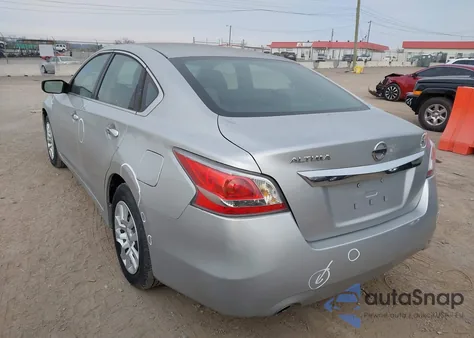 2015 Nissan Altima 2.5/2.5 S/2.5 Sl/2.5 Sv z USA, uszkodzony, nr VIN 1N4AL3AP1FN390634
